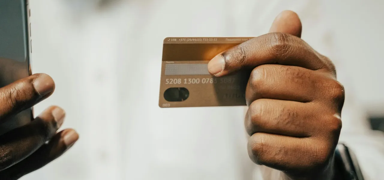 A concise illustration showcasing tips for ensuring the security of credit card information in various transactions.